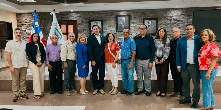 El Servicio Geológico Nacional realizó estos estudios tras las gestiones del senador Aneudy Ortiz, quien promovió además la presentación oficial de sus resultados en San José de Ocoa, con el propósito de que la población y las instituciones vinculadas conocieran de primera mano los hallazgos y recomendaciones de la investigación.