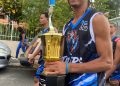 Jugadores de los equipos Tigers, Panthers, Estrellas y Atlético Village participan en la ceremonia inaugural del VI Torneo Distrital de Baloncesto La Ciénaga 2026, donde se disputa la Copa La Rubia en un evento dedicado al senador Aneudy Ortiz y avalado por ABOCOA y FEDOMBAL.
